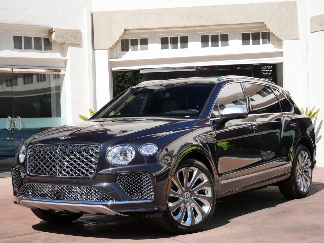2025 Bentley Bentayga EWB Mulliner Mulliner Lawrence KS