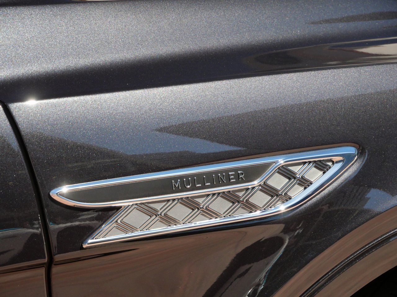 2025 Bentley Bentayga EWB Mulliner Mulliner Lawrence KS