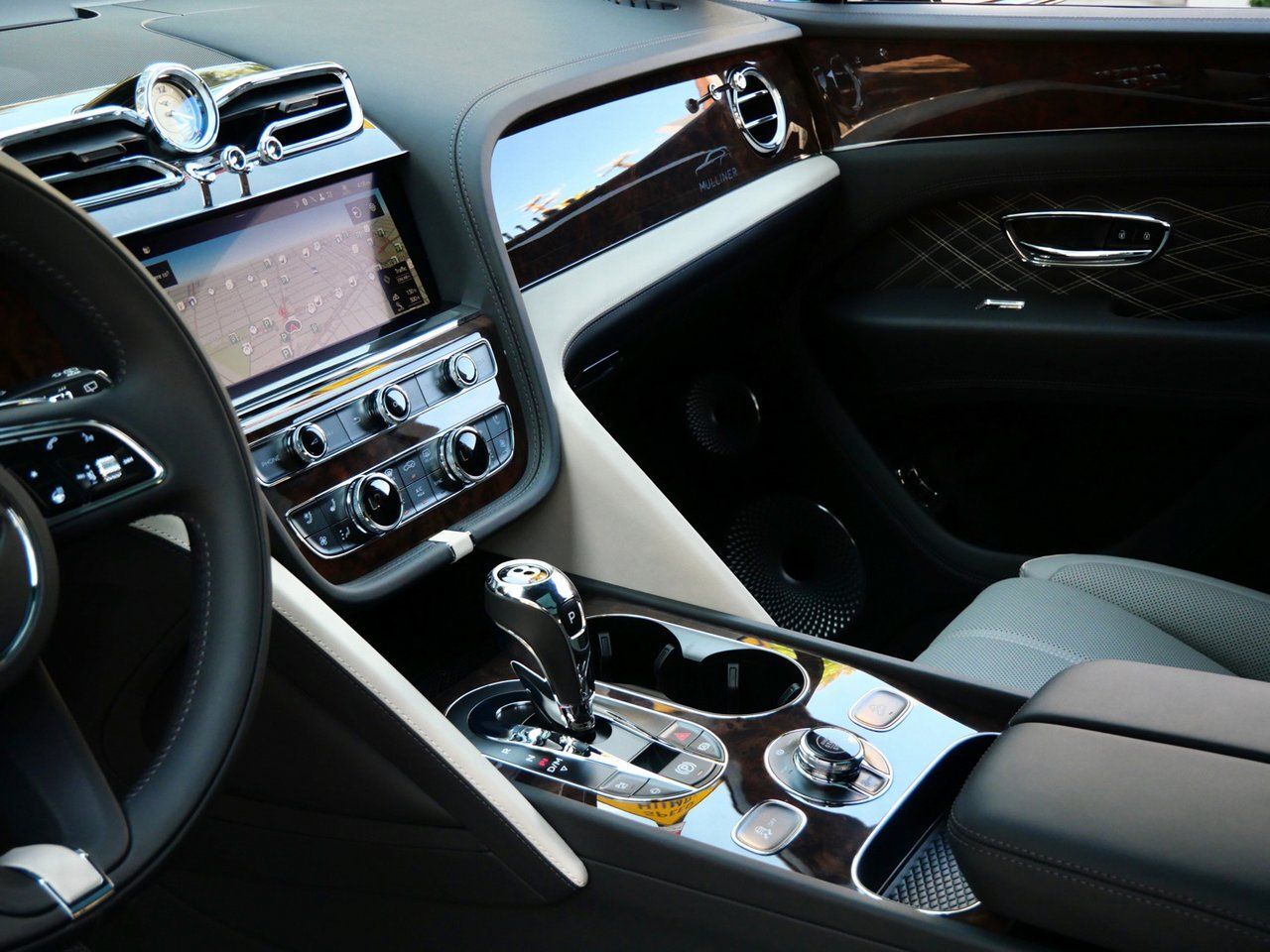2025 Bentley Bentayga EWB Mulliner Mulliner Lawrence KS