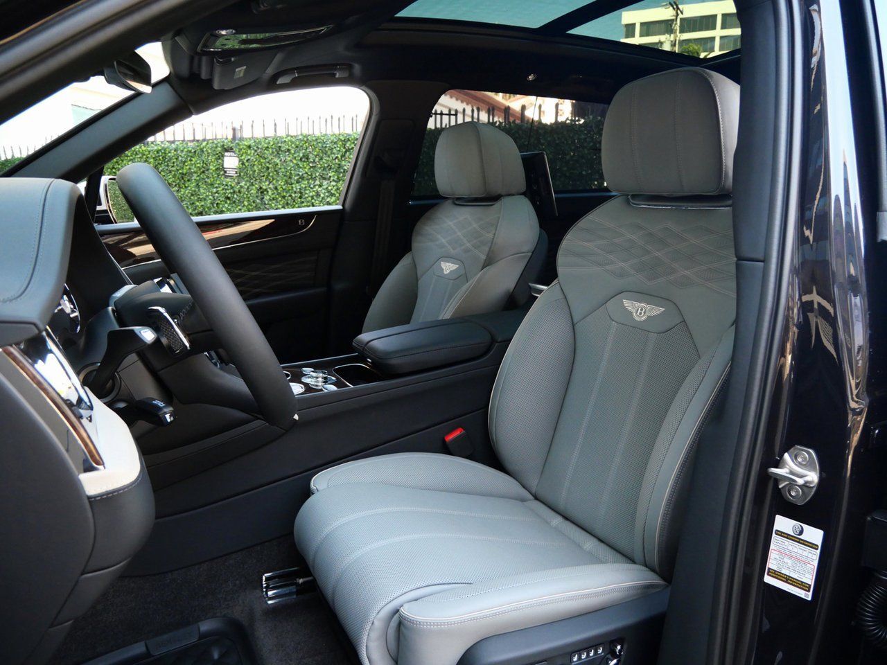 2025 Bentley Bentayga EWB Mulliner Mulliner Lawrence KS