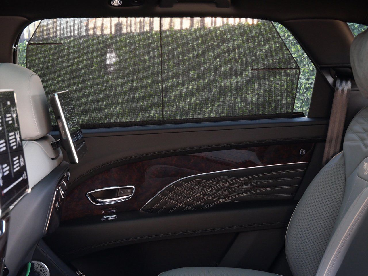 2025 Bentley Bentayga EWB Mulliner Mulliner Lawrence KS