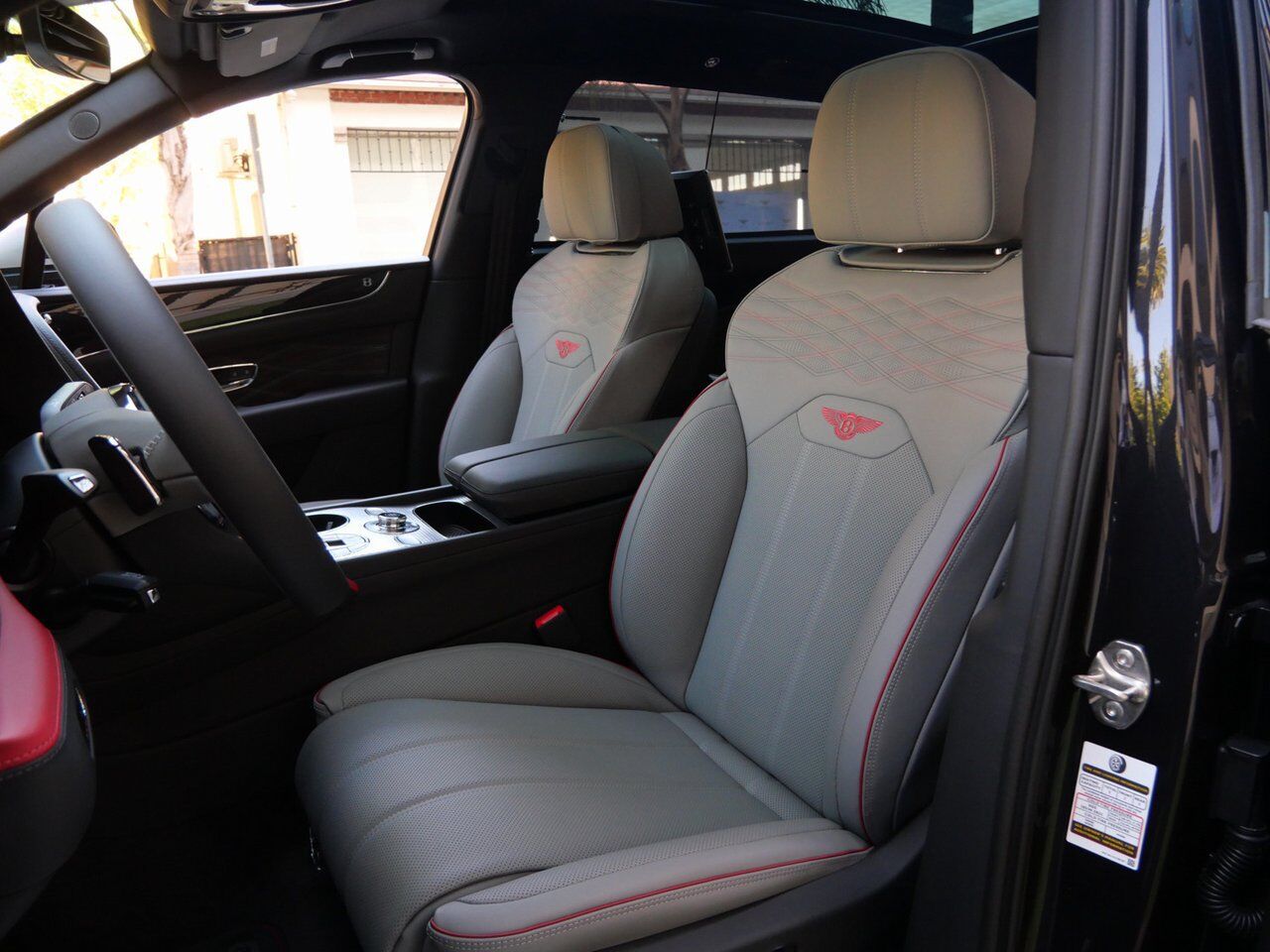 2025 Bentley Bentayga EWB Mulliner Mulliner