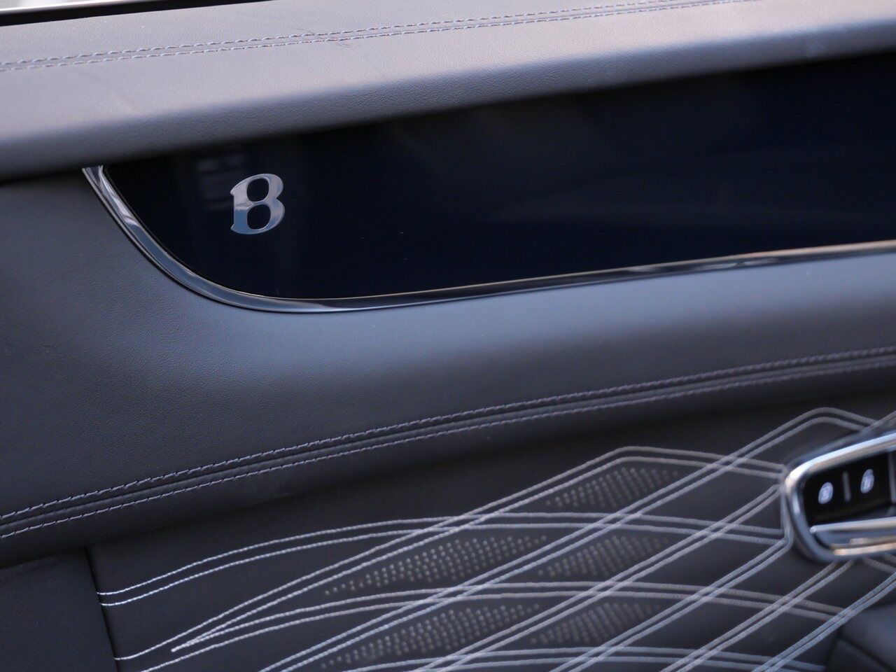 2025 Bentley Bentayga EWB Mulliner Lawrence KS