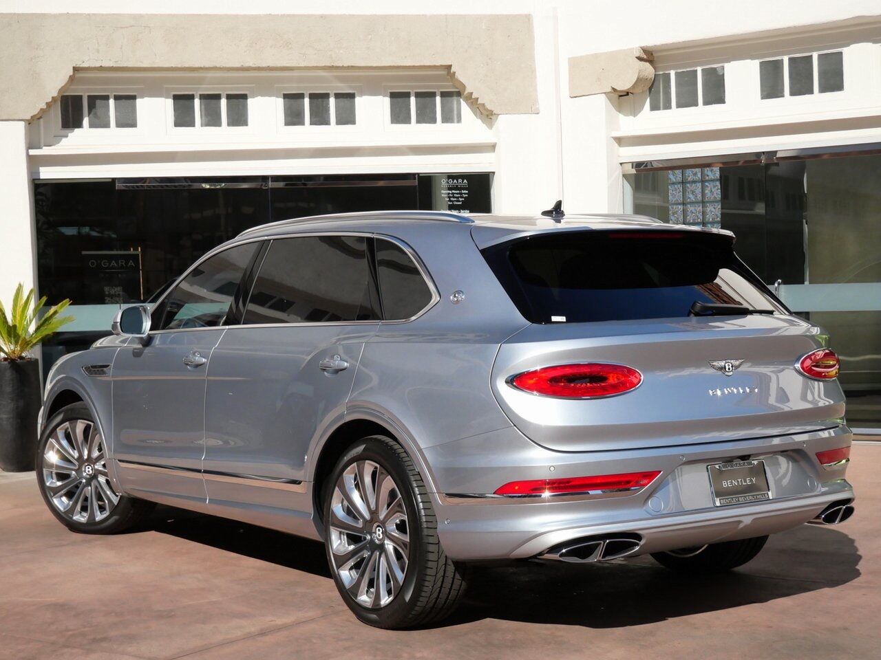 2025 Bentley Bentayga EWB Mulliner