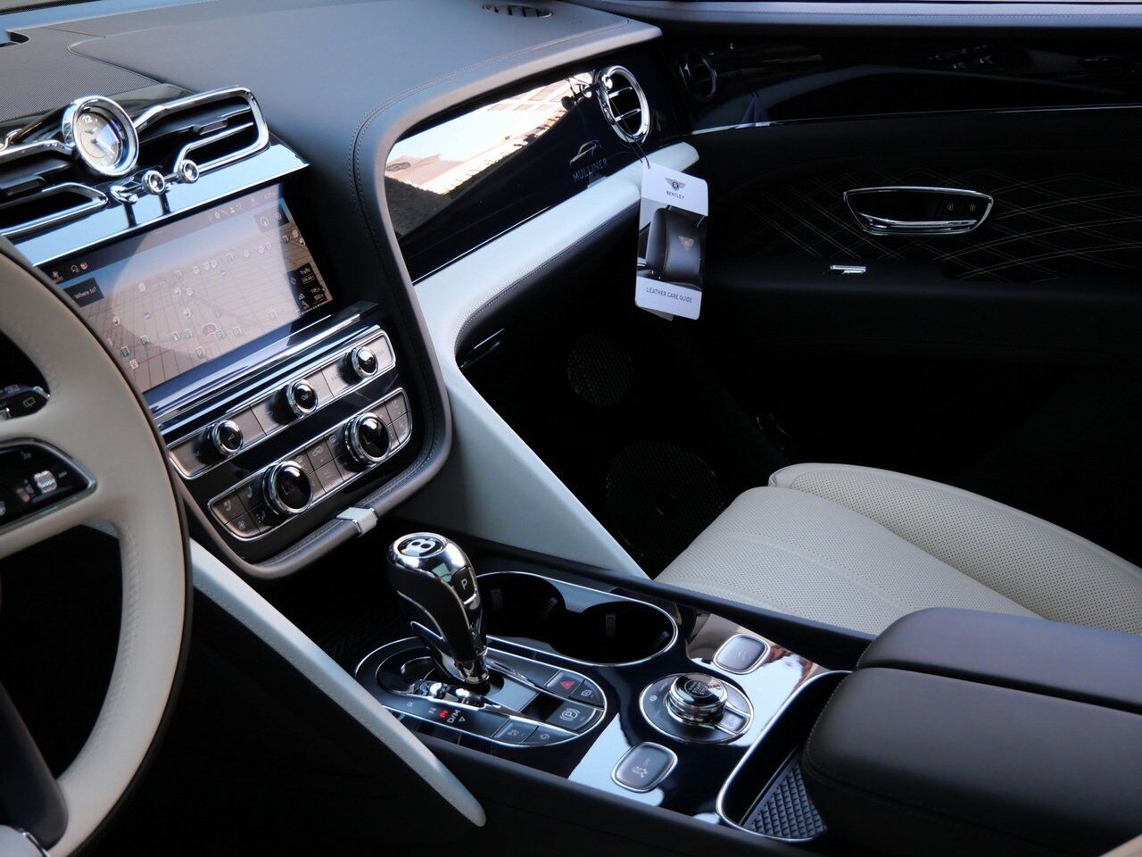 2025 Bentley Bentayga EWB Mulliner Lawrence KS