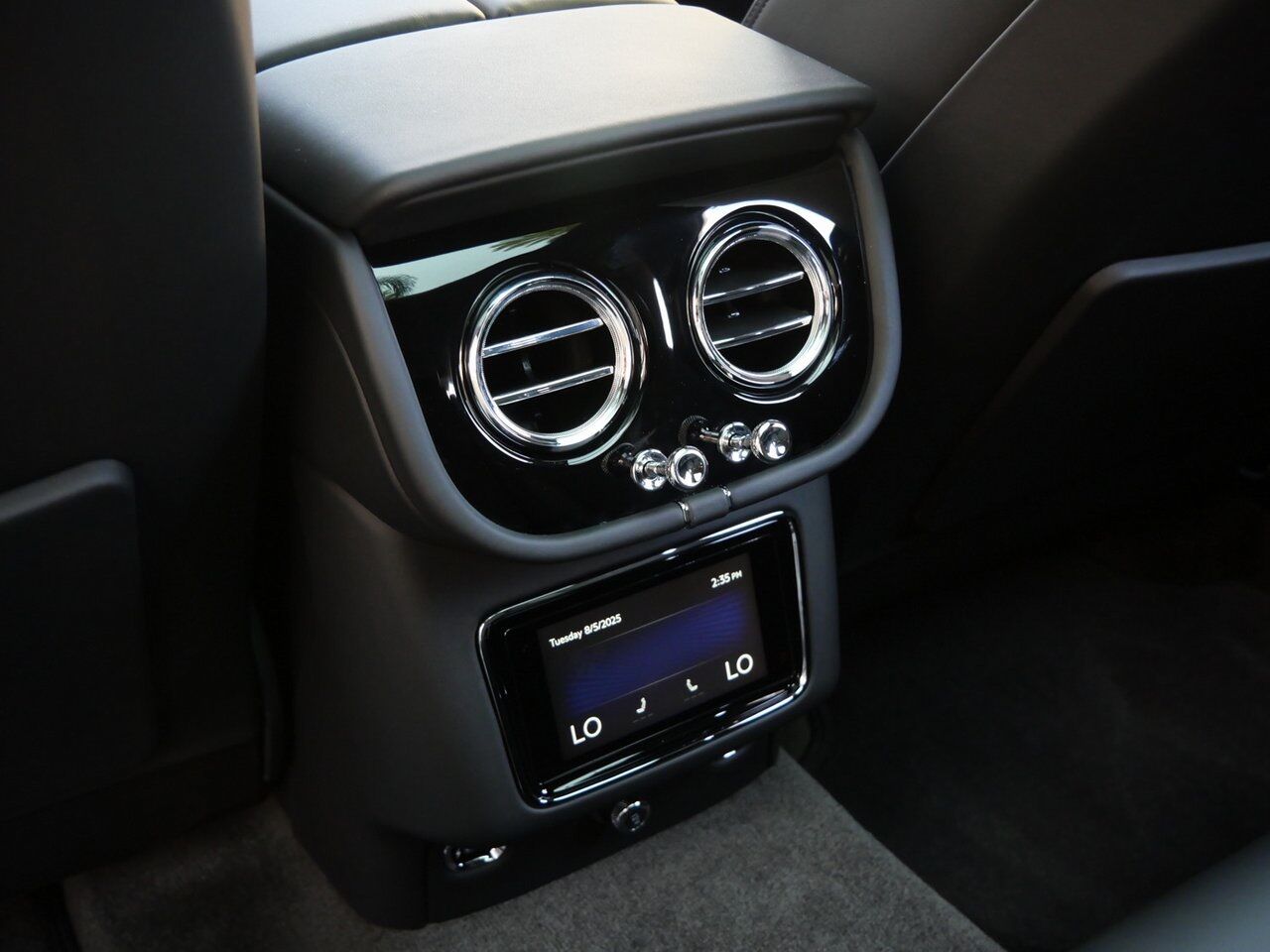2025 Bentley Bentayga Hybrid Lawrence KS