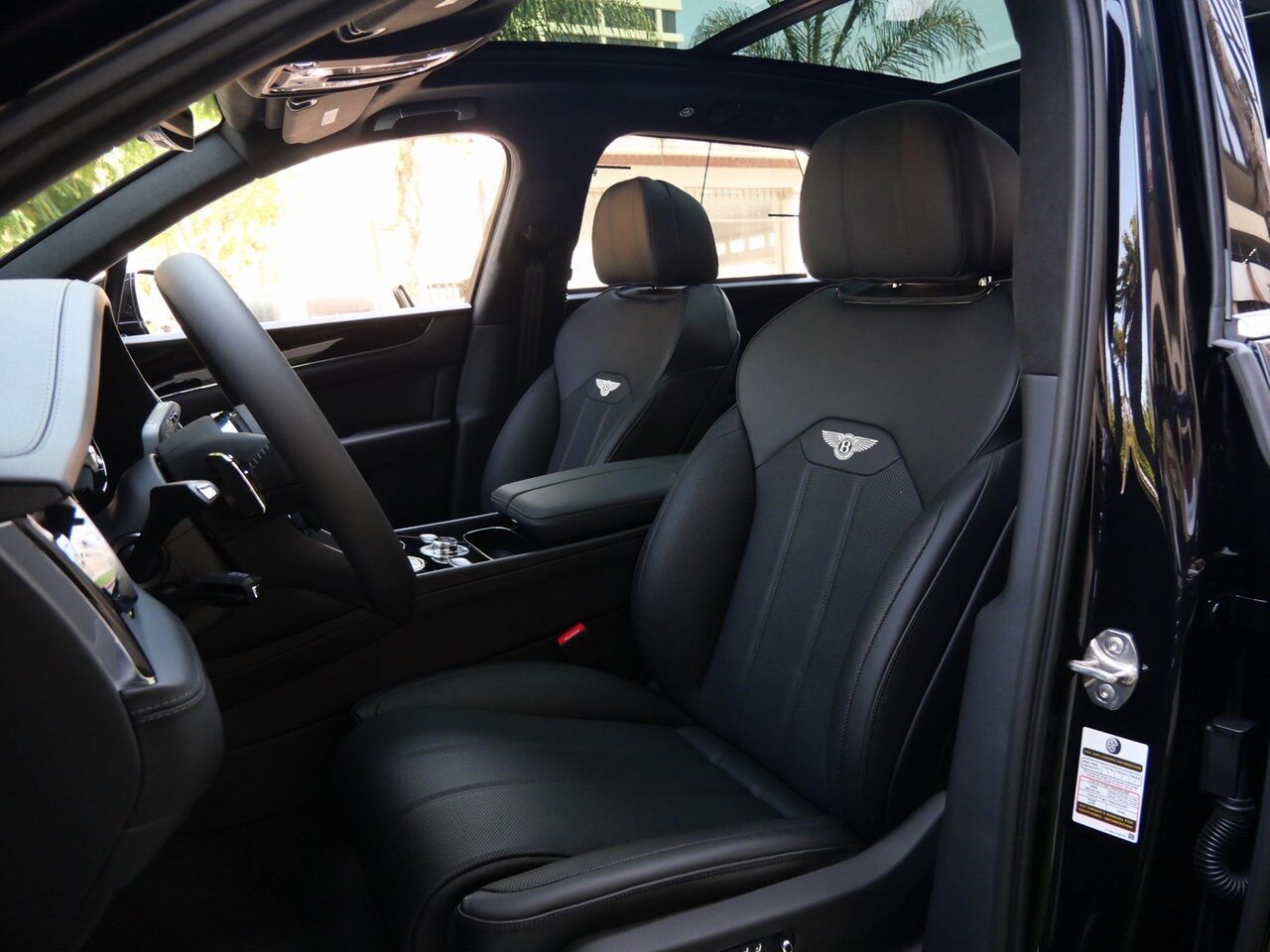 2025 Bentley Bentayga Hybrid Lawrence KS