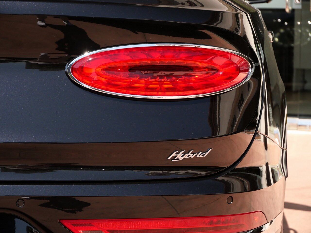 2025 Bentley Bentayga Hybrid Lawrence KS