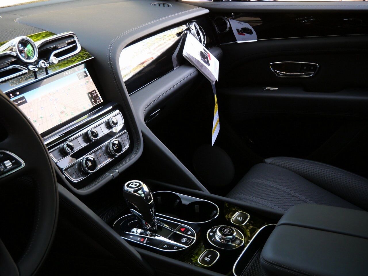 2025 Bentley Bentayga Hybrid Lawrence KS