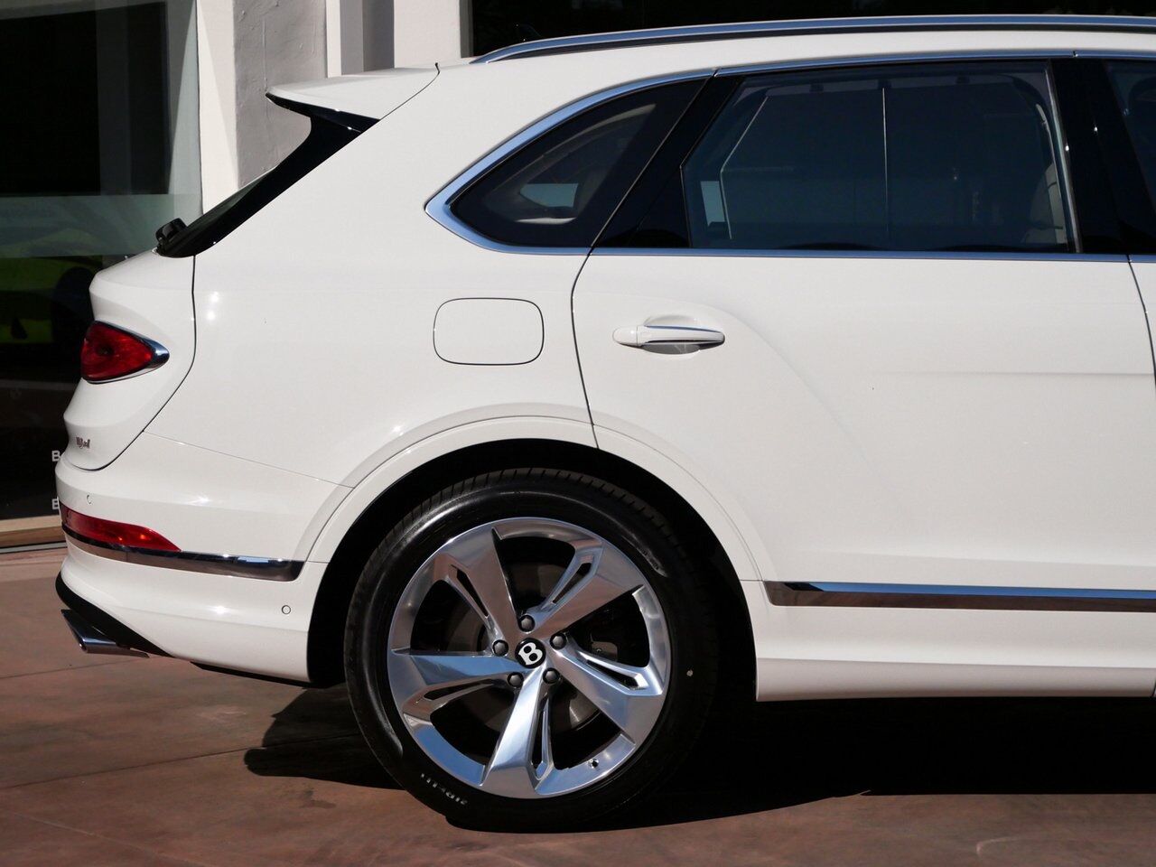 2025 Bentley Bentayga Hybrid Lawrence KS