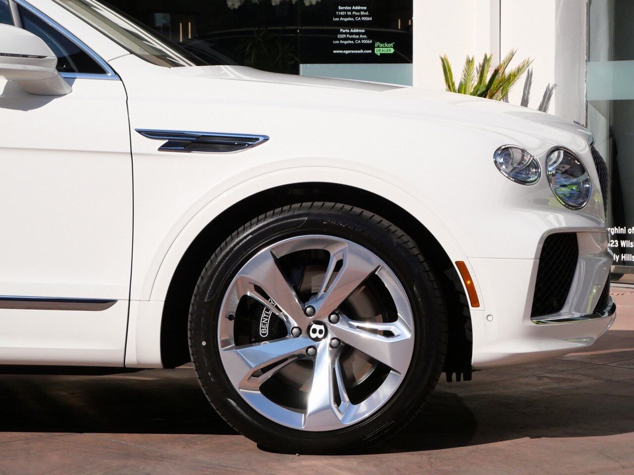 2025 Bentley Bentayga Hybrid Lawrence KS