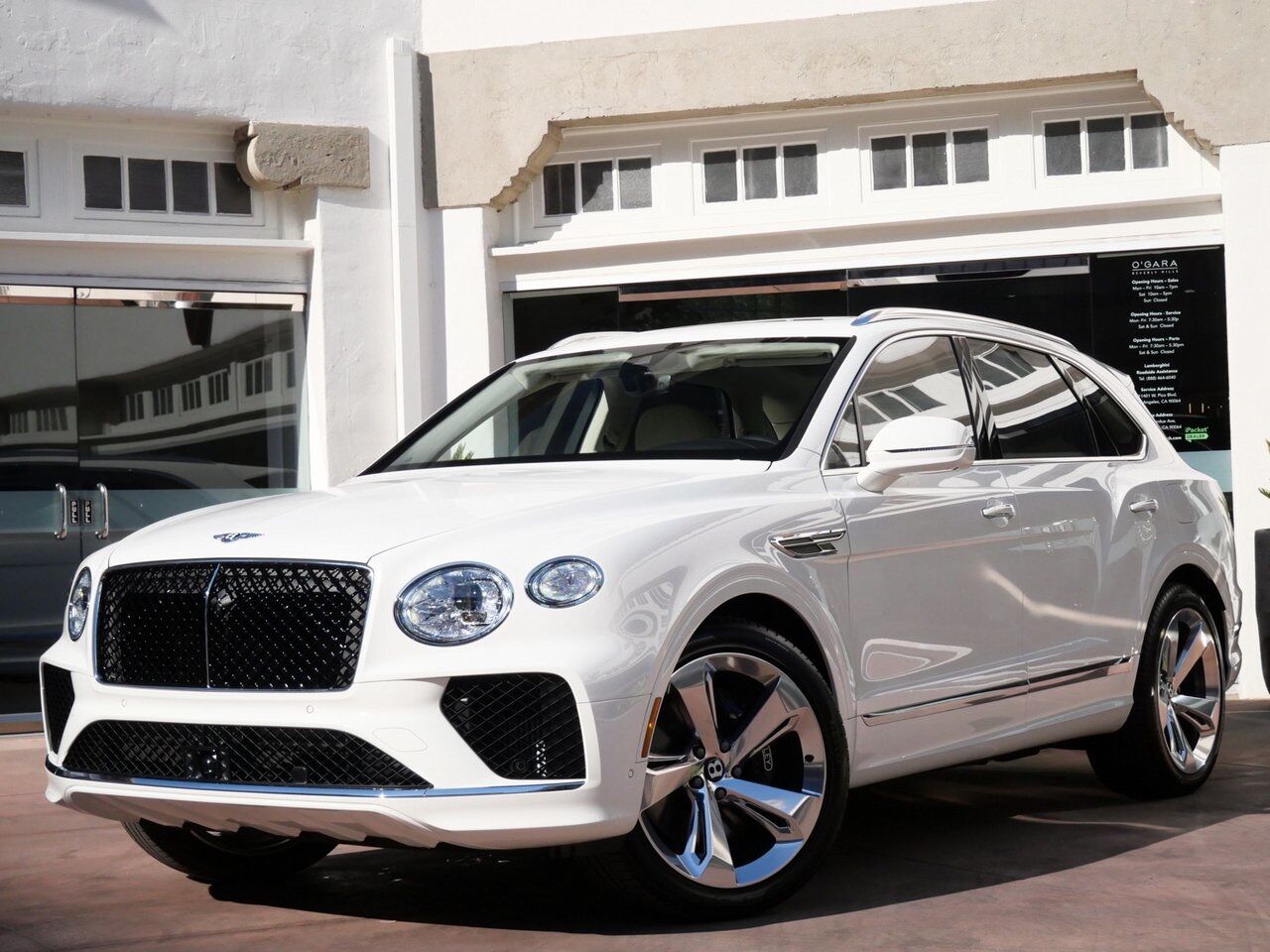 2025 Bentley Bentayga Hybrid Lawrence KS