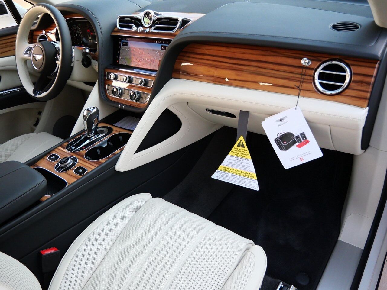 2025 Bentley Bentayga Hybrid Lawrence KS