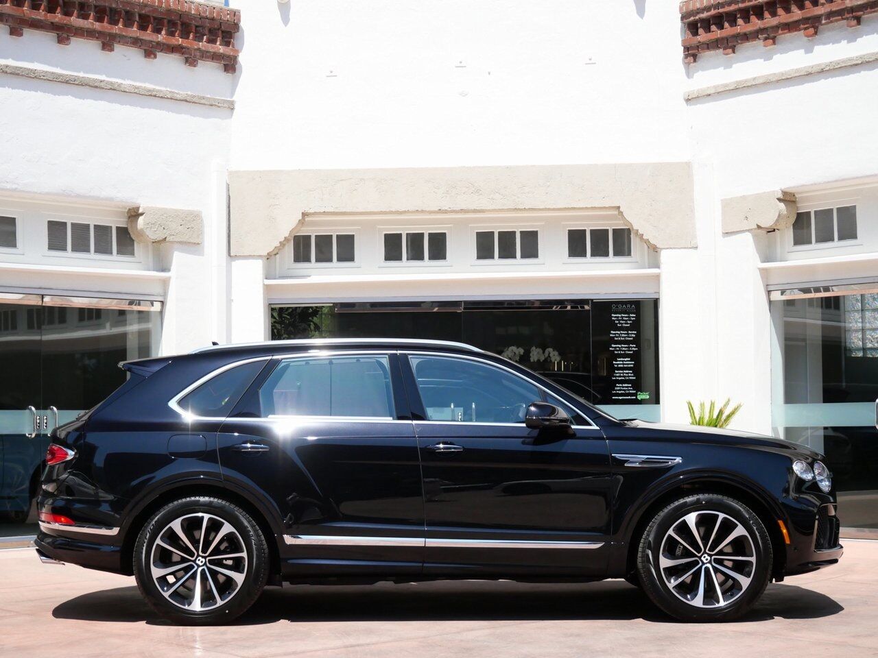 2025 Bentley Bentayga Hybrid Lawrence KS