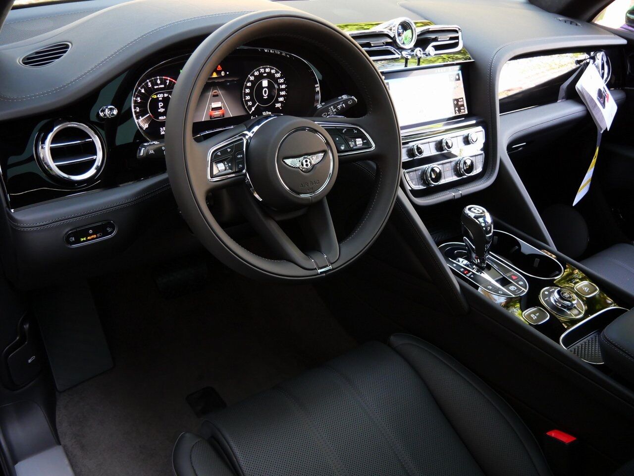 2025 Bentley Bentayga Hybrid Lawrence KS
