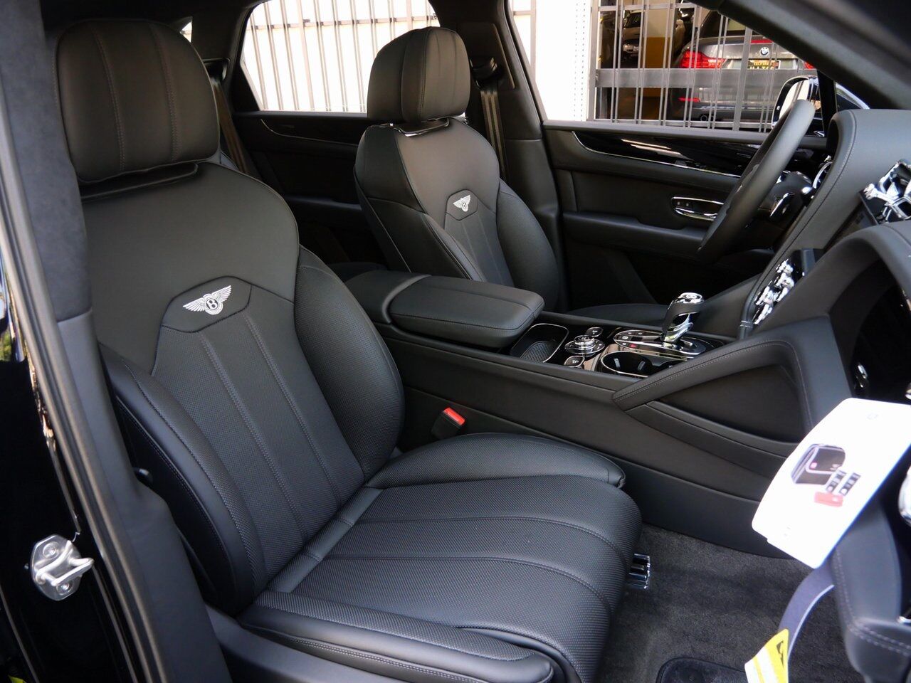 2025 Bentley Bentayga Hybrid Lawrence KS