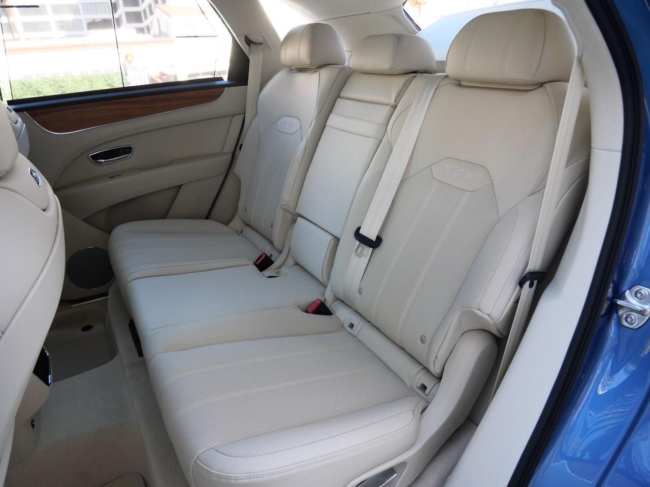 2025 Bentley Bentayga Hybrid V6 Lawrence KS