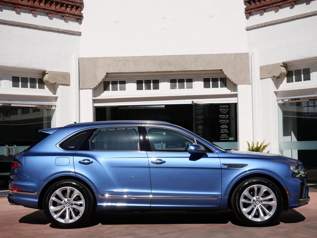 2025 Bentley Bentayga Hybrid V6 Lawrence KS