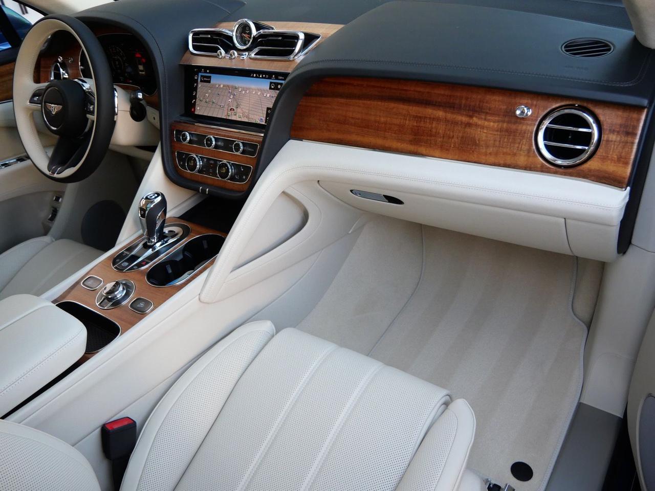 2025 Bentley Bentayga Hybrid V6