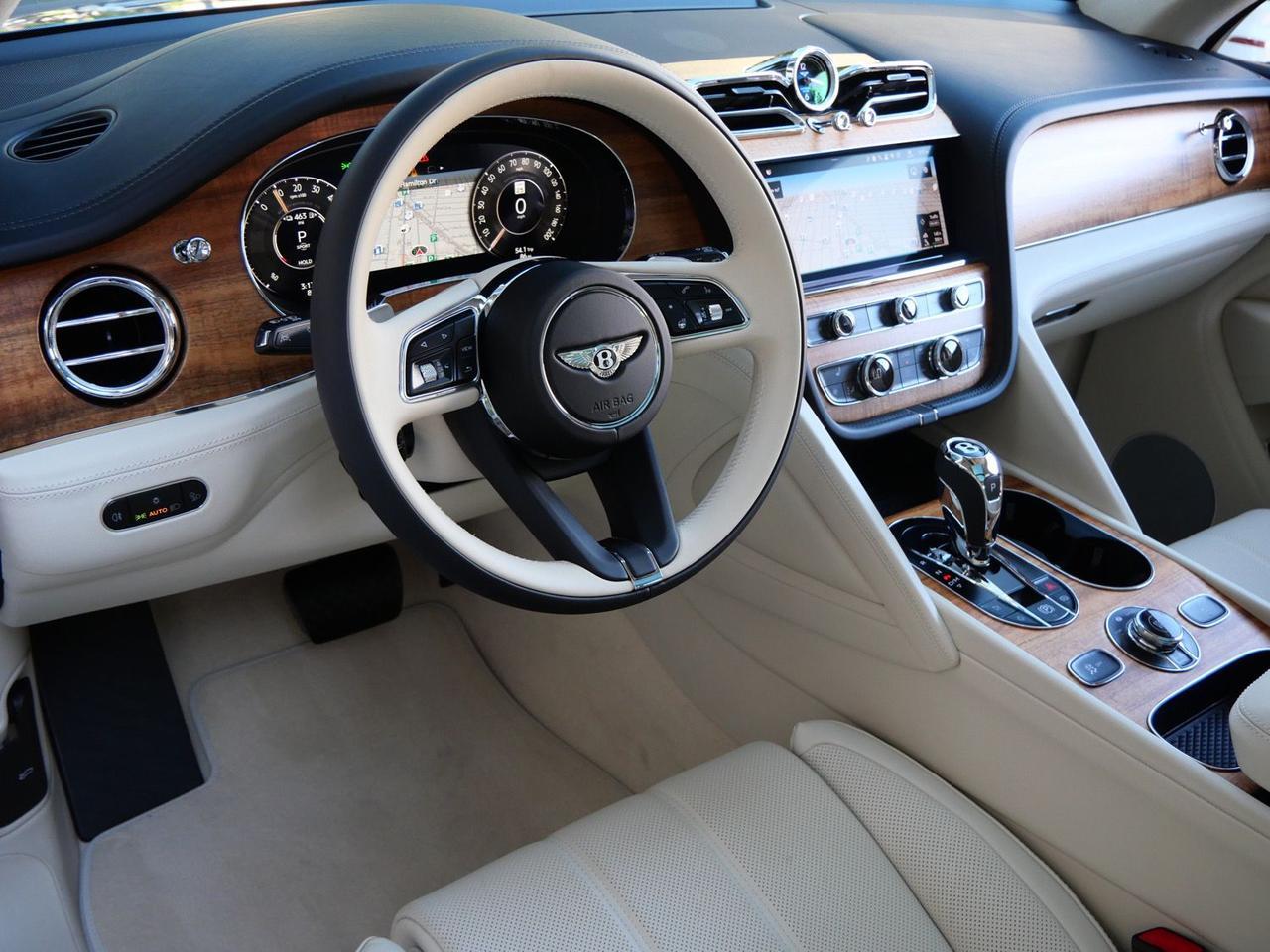 2025 Bentley Bentayga Hybrid V6 Lawrence KS