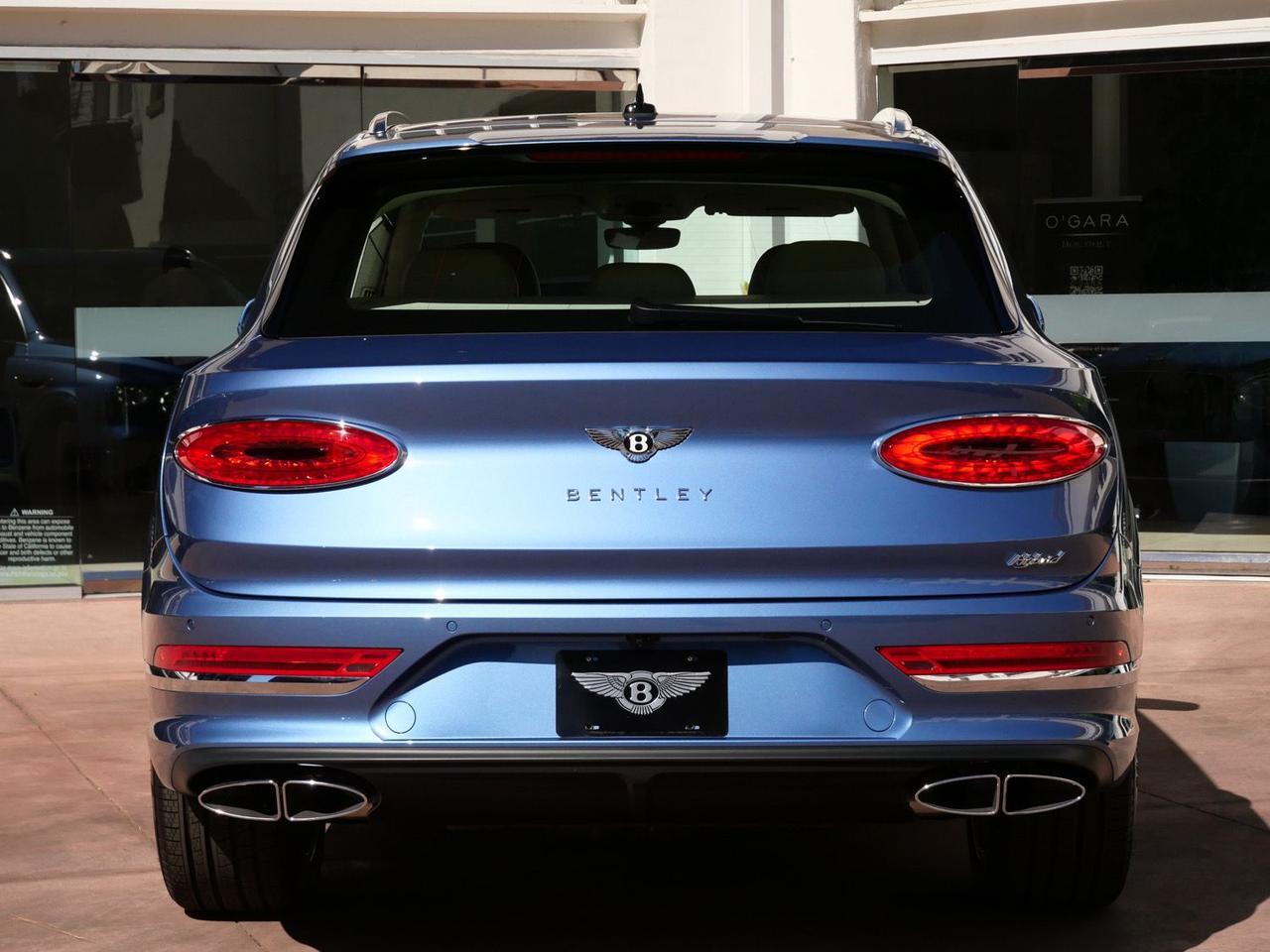 2025 Bentley Bentayga Hybrid V6 Lawrence KS