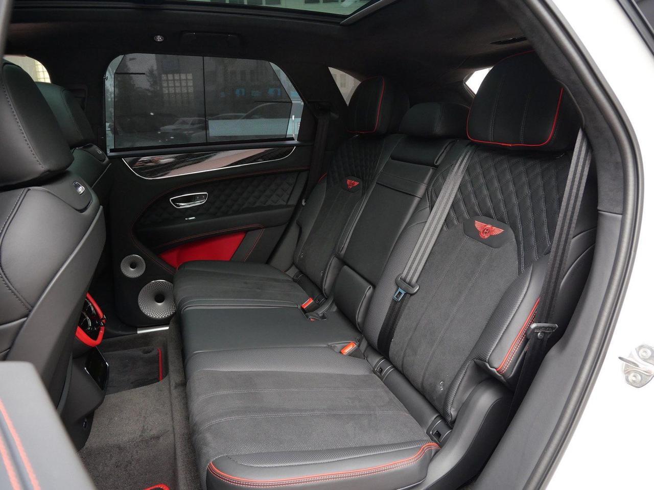 2025 Bentley Bentayga S Black Edition Lawrence KS