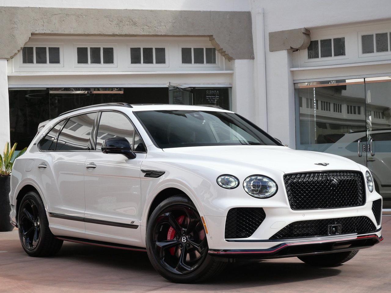 2025 Bentley Bentayga S Black Edition