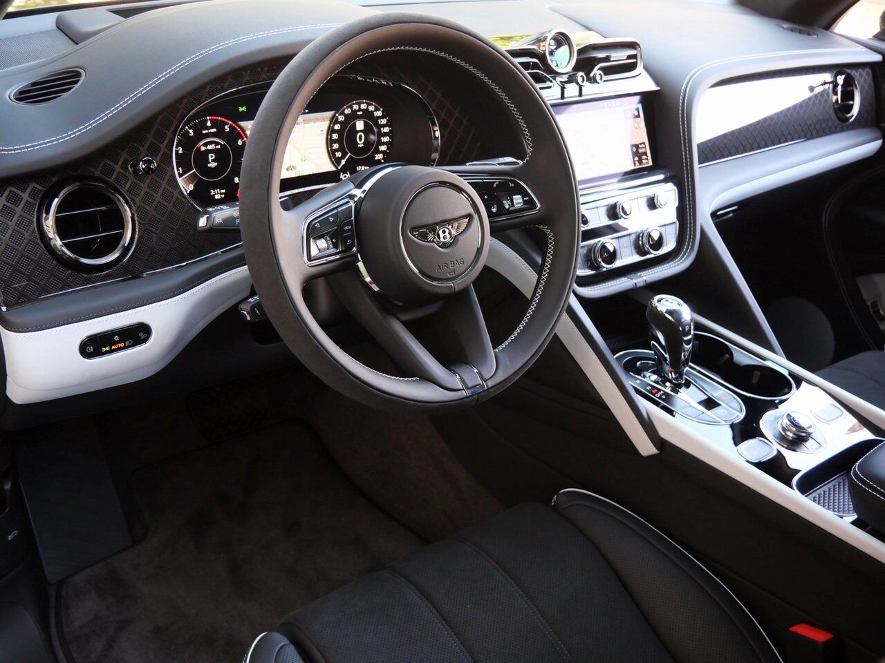 2025 Bentley Bentayga S Black Edition Lawrence KS