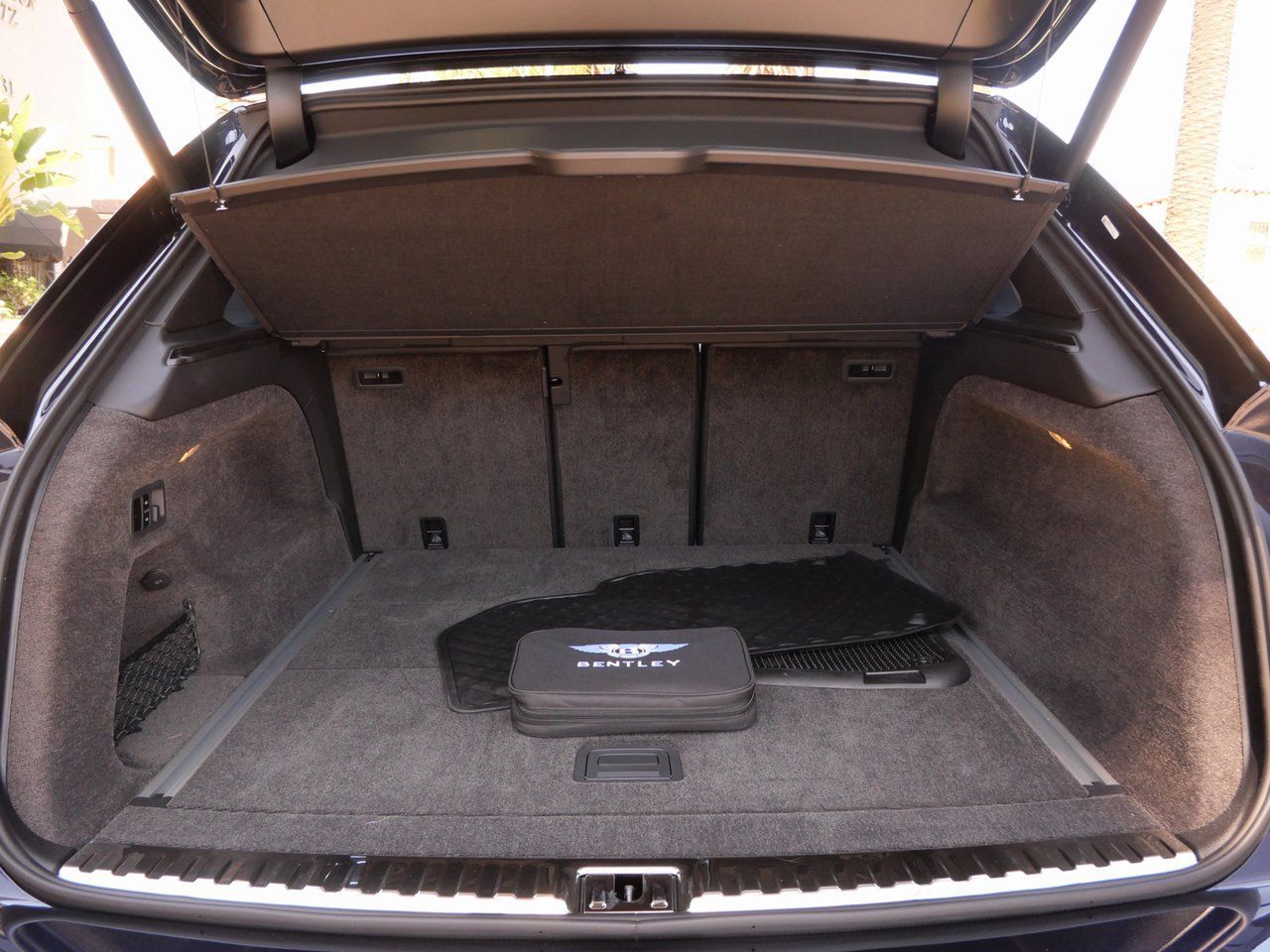 2025 Bentley Bentayga S Black Edition Lawrence KS