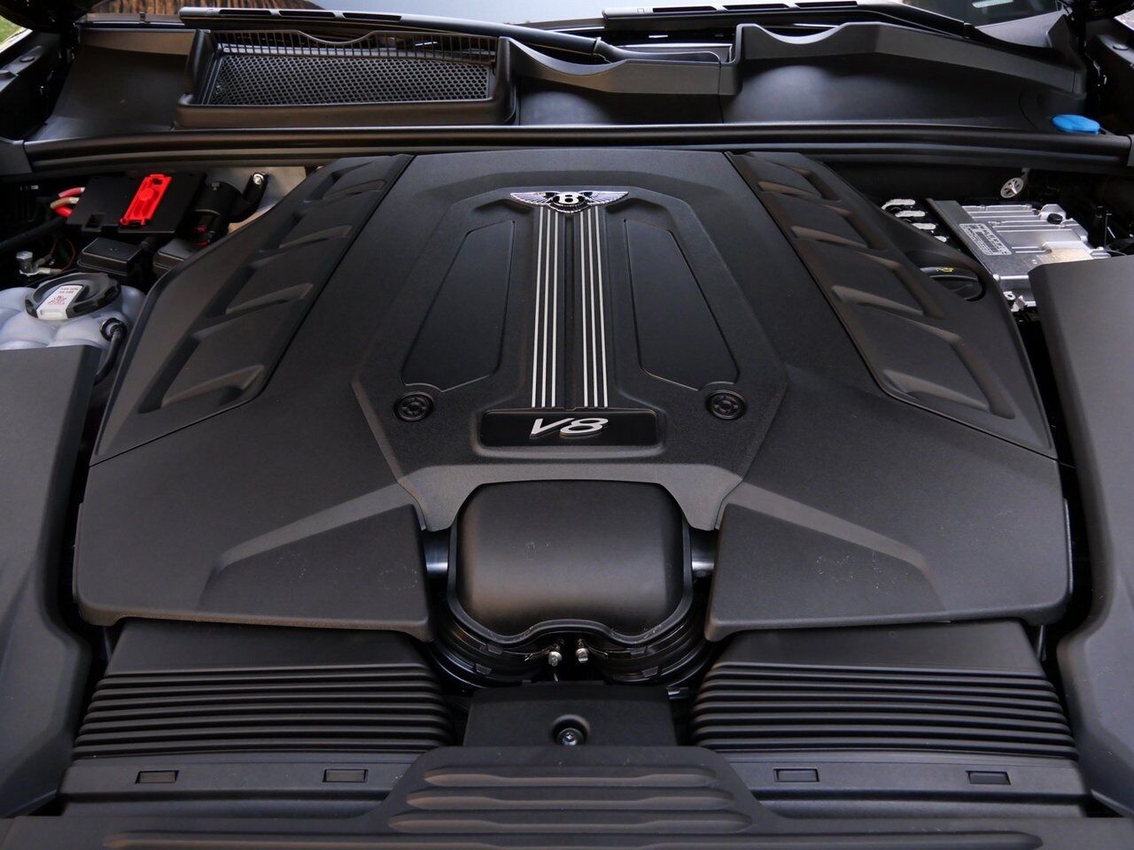 2025 Bentley Bentayga S Black Edition Lawrence KS