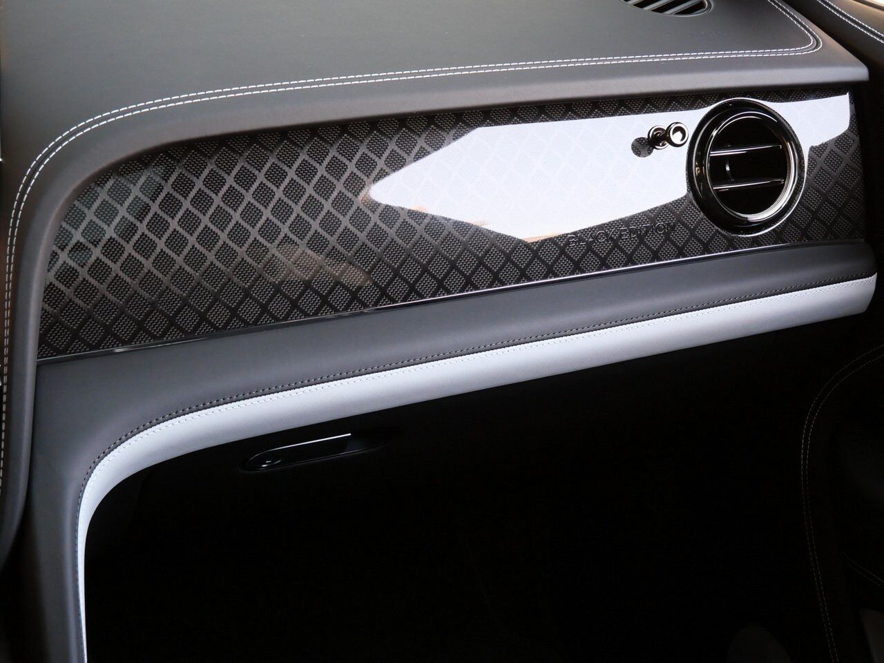 2025 Bentley Bentayga S Black Edition Lawrence KS