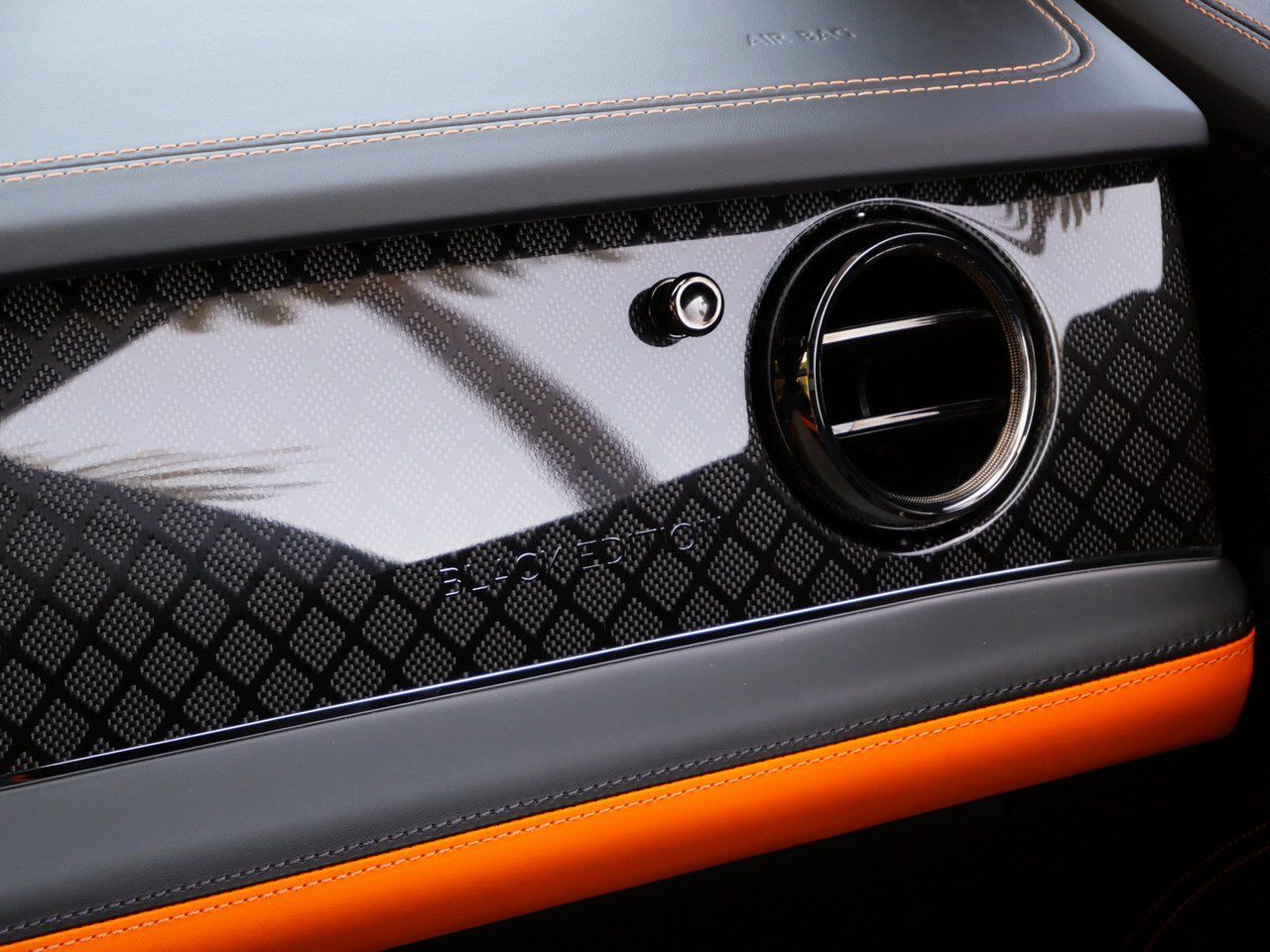 2025 Bentley Bentayga S Black Edition Lawrence KS