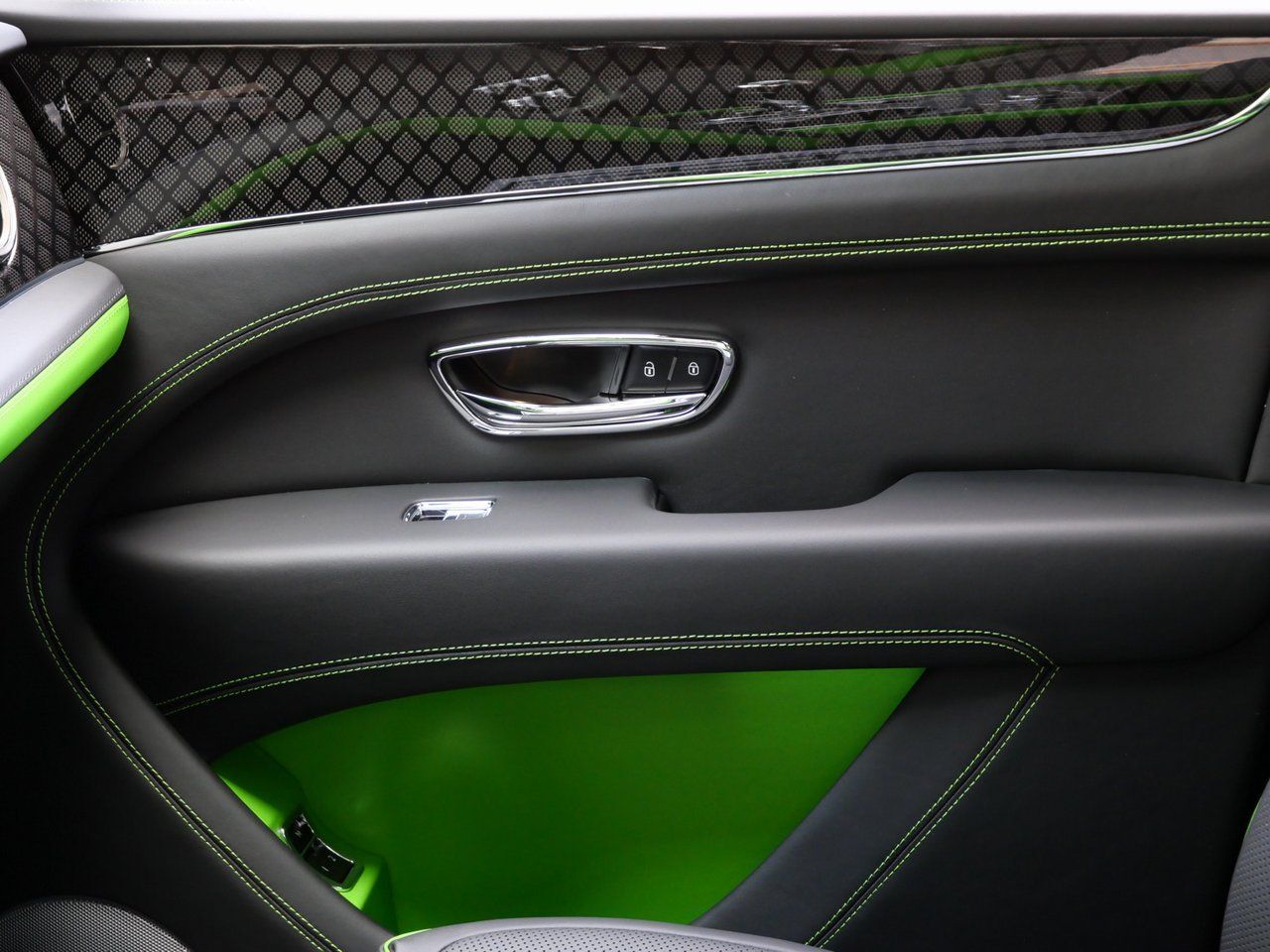 2025 Bentley Bentayga S Black Edition S Black Edition Lawrence KS