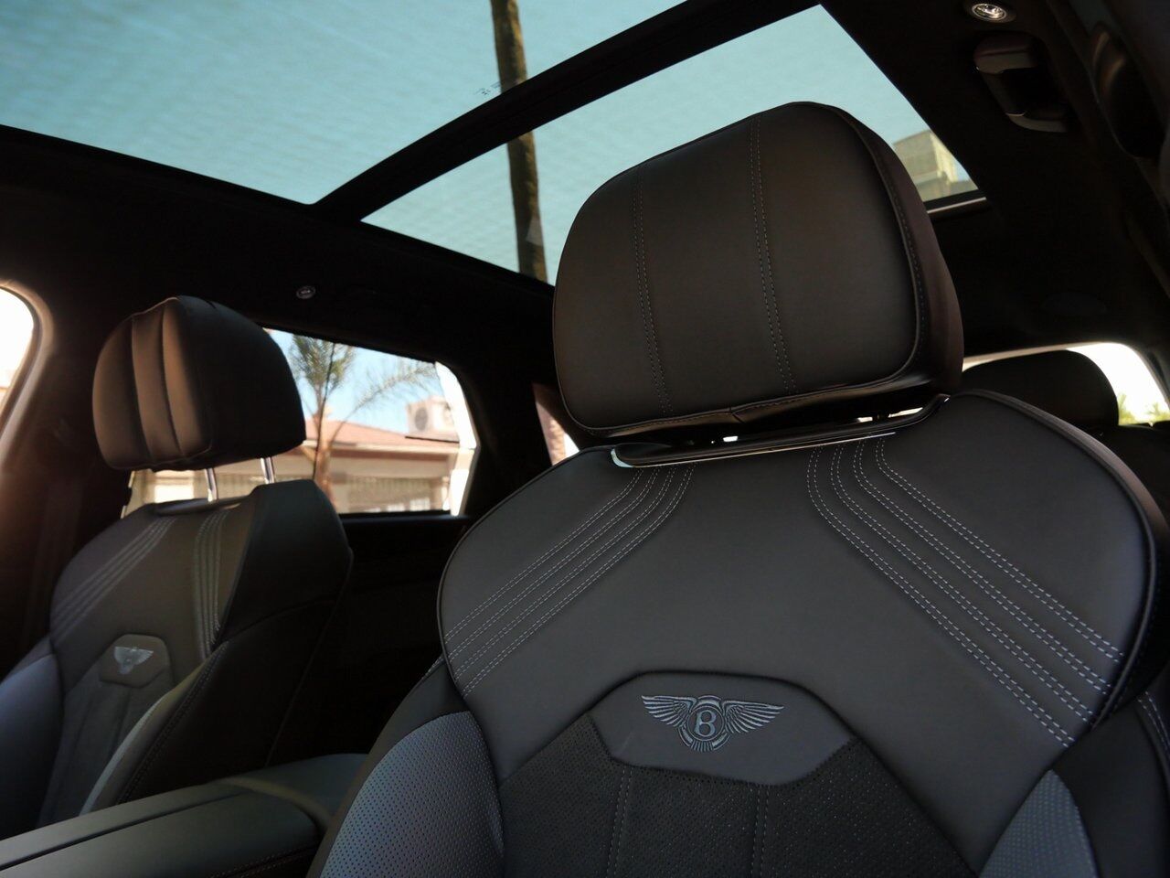 2025 Bentley Bentayga S Lawrence KS