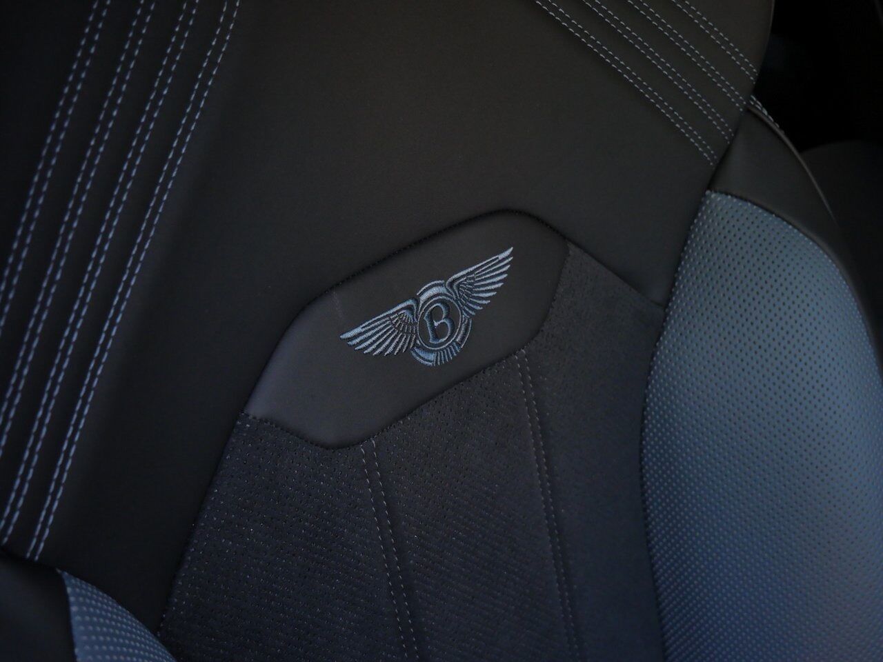 2025 Bentley Bentayga S Lawrence KS