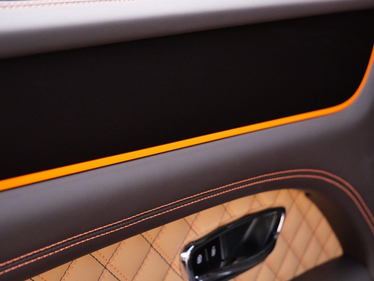 2025 Bentley Bentayga S Lawrence KS