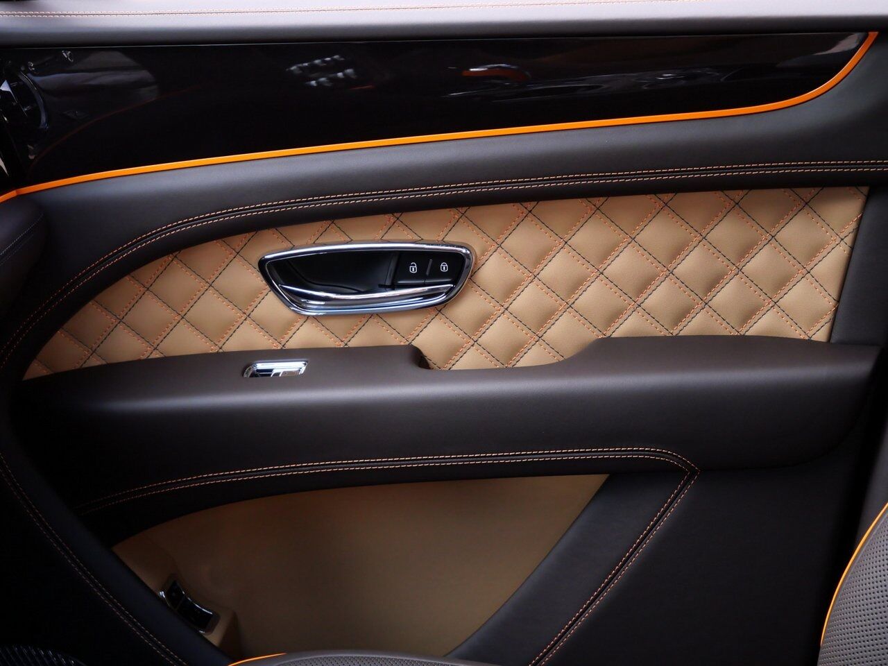2025 Bentley Bentayga S Lawrence KS