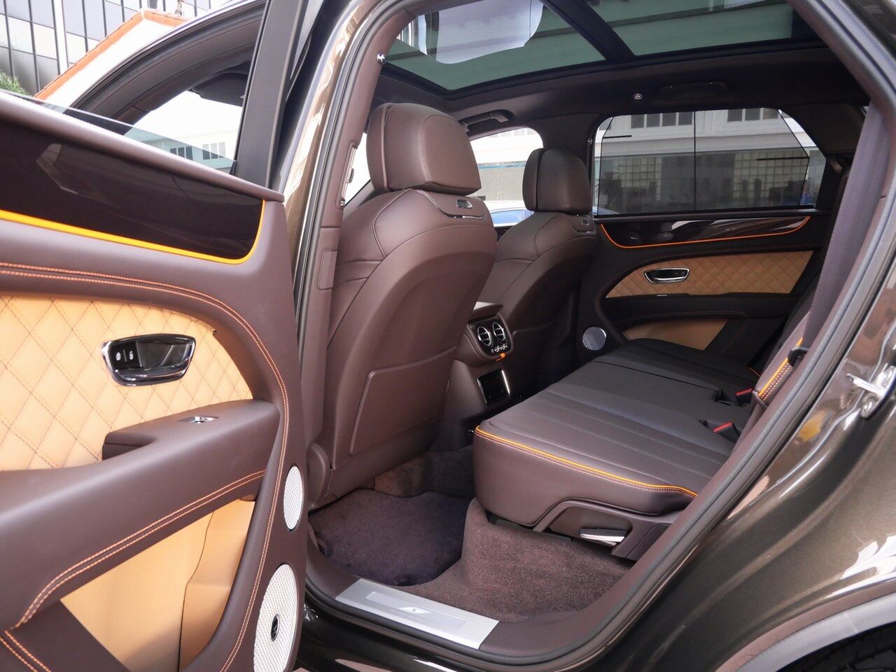 2025 Bentley Bentayga S Lawrence KS