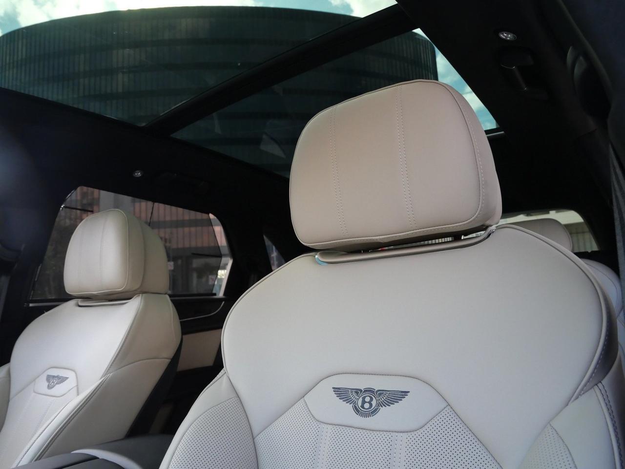 2025 Bentley Bentayga V8 Lawrence KS