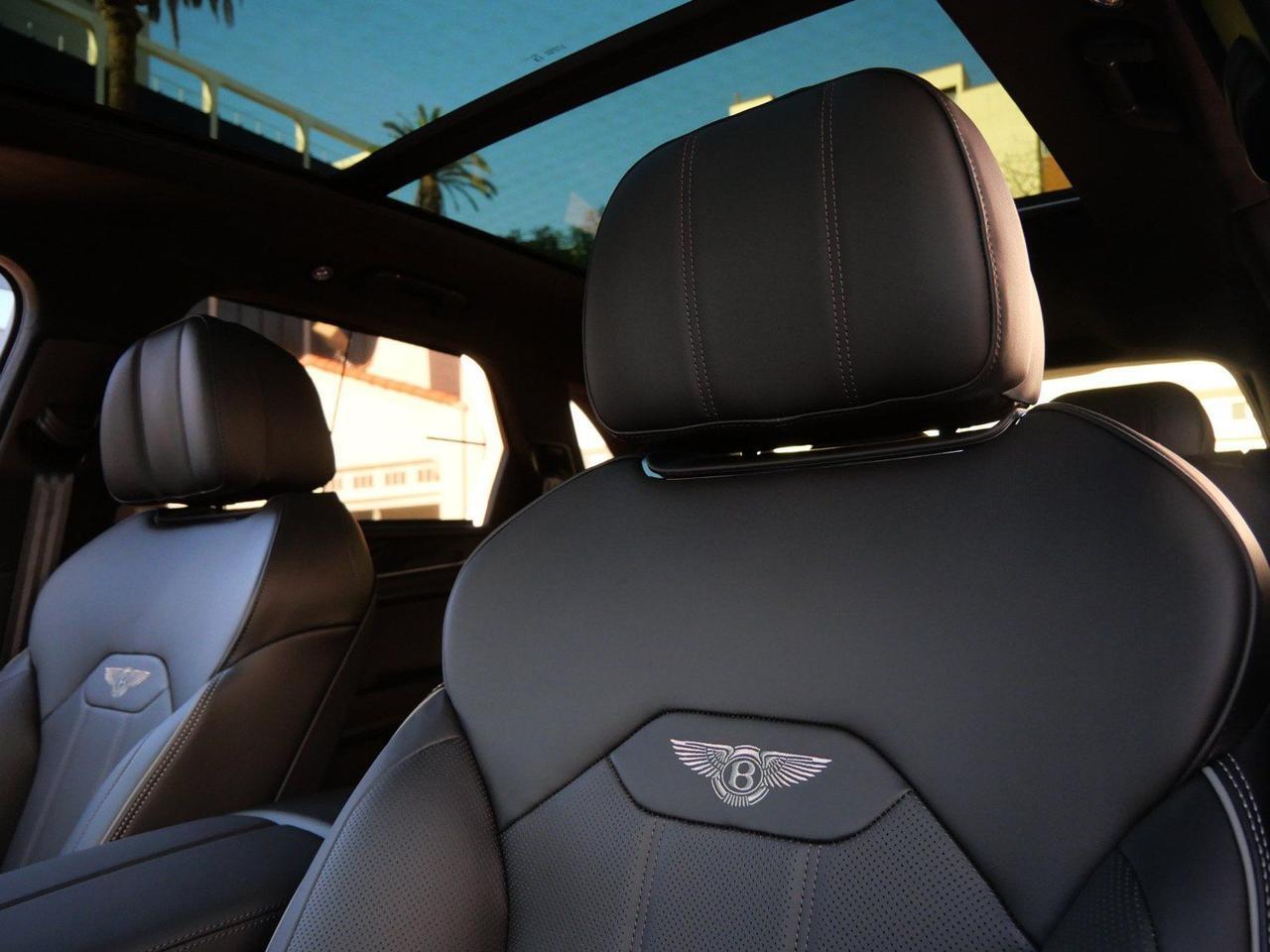 2025 Bentley Bentayga V8 Lawrence KS