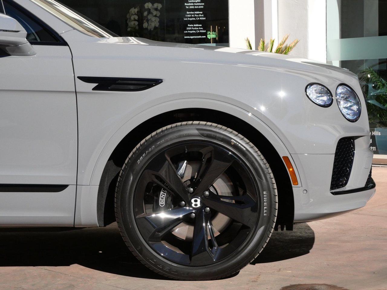 2025 Bentley Bentayga V8 Lawrence KS