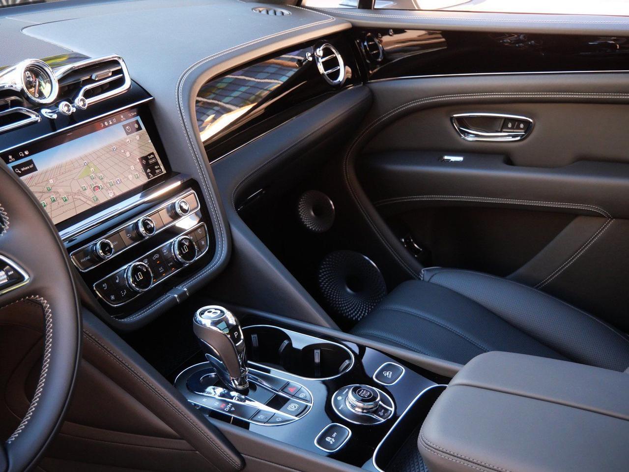 2025 Bentley Bentayga V8 Lawrence KS