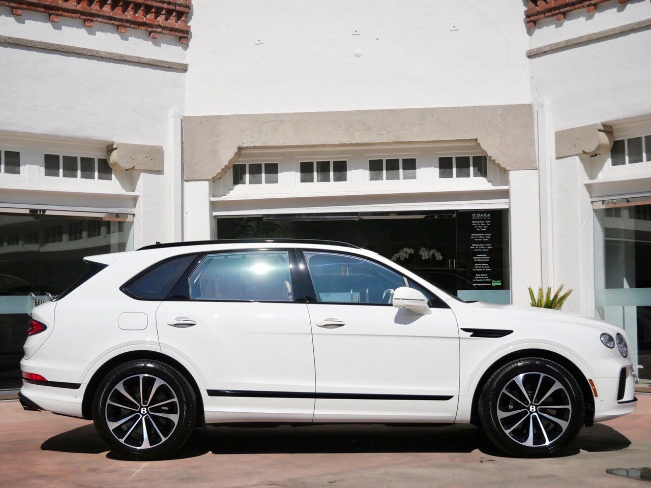 2025 Bentley Bentayga V8 Lawrence KS