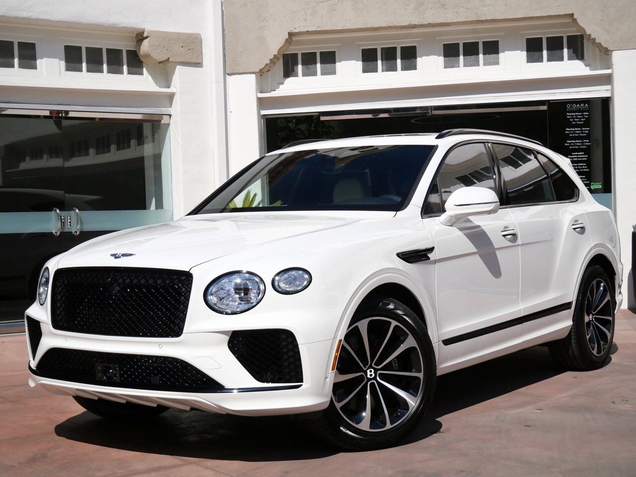 2025 Bentley Bentayga V8 Lawrence KS