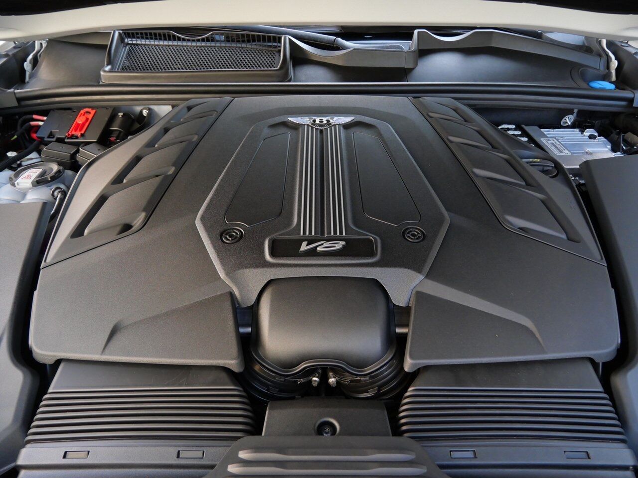 2025 Bentley Bentayga V8 Lawrence KS