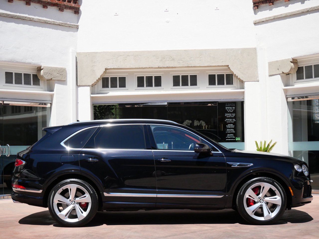 2025 Bentley Bentayga V8 Lawrence KS