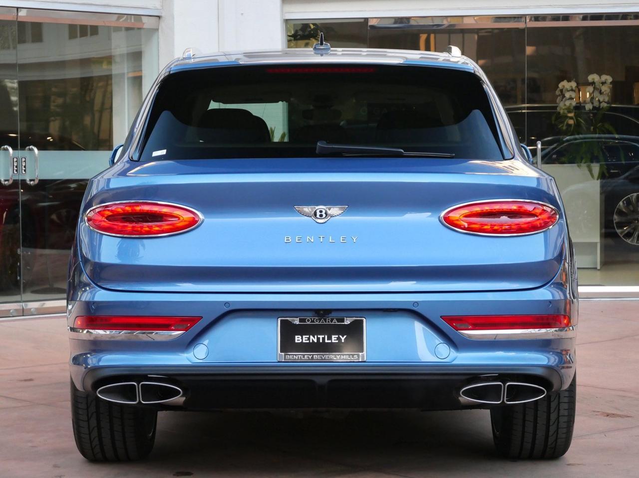 2025 Bentley Bentayga V8 Lawrence KS