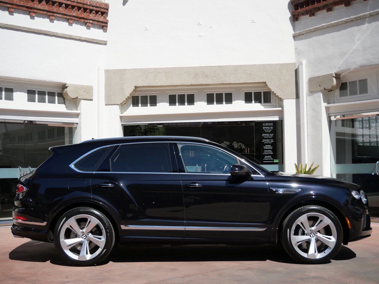 2025 Bentley Bentayga V8 Lawrence KS