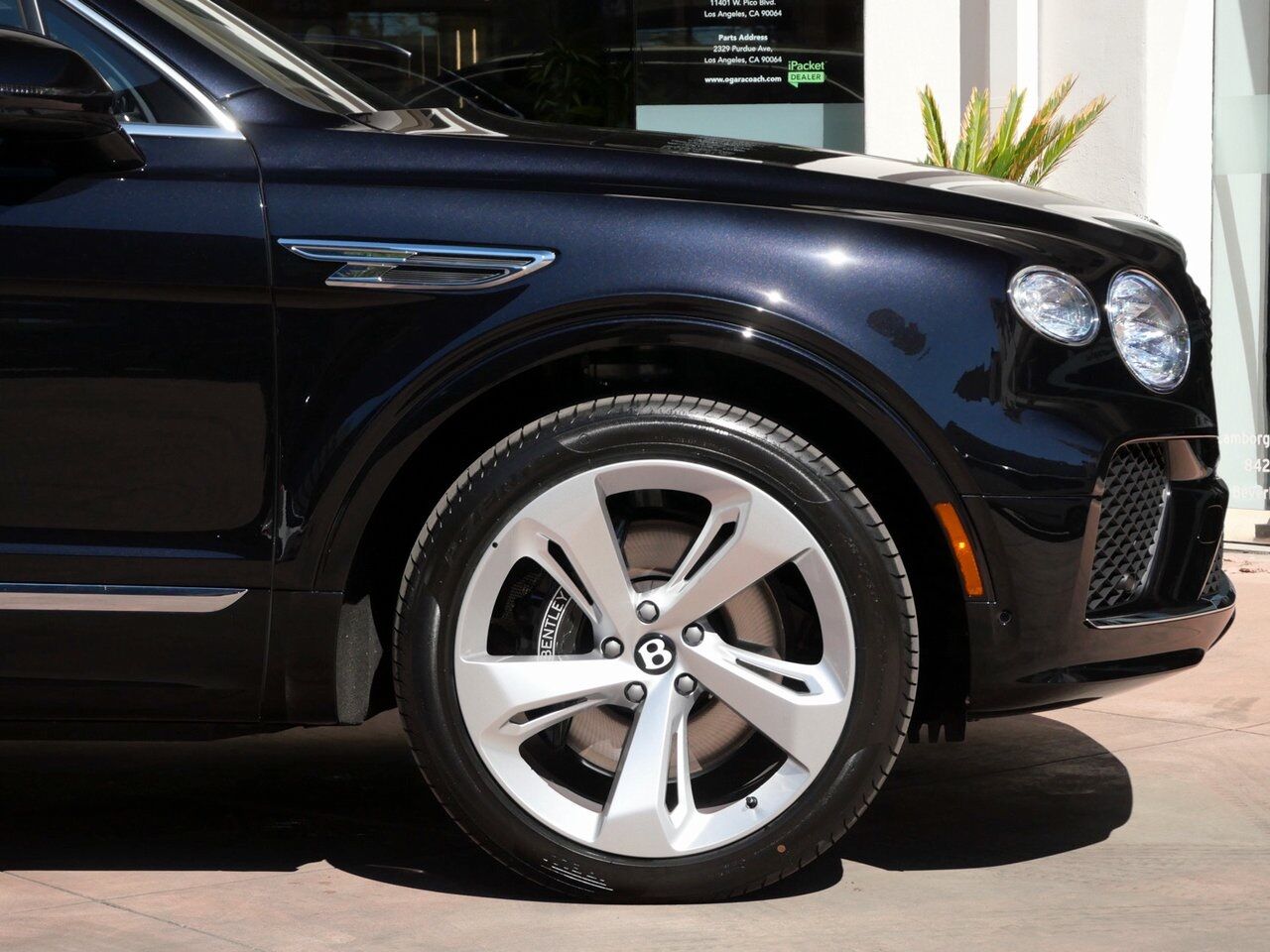 2025 Bentley Bentayga V8 Lawrence KS