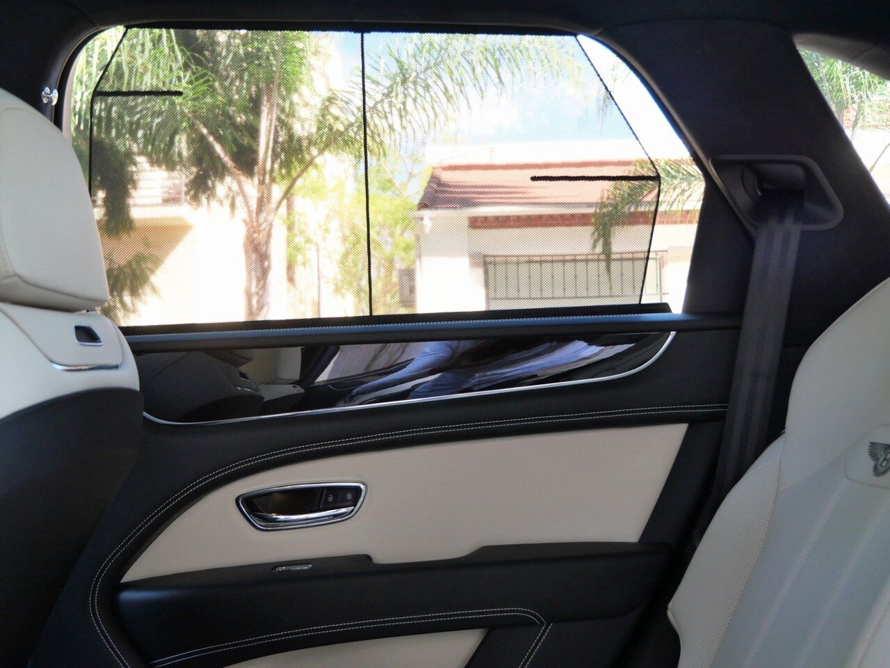 2025 Bentley Bentayga V8 Lawrence KS